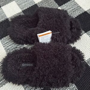 CROCS Classic Shaggy Faux Fur Lined Slides NWT